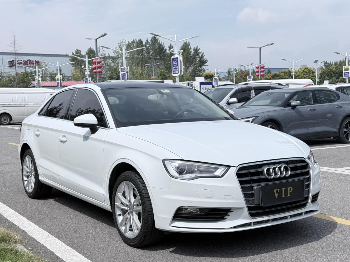 Audi A3 2015 Limousine 40 TFSI AT Comfort