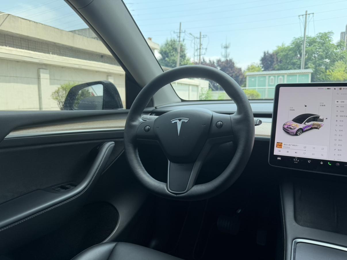 Tesla Model Y: фотография 10 из 21
