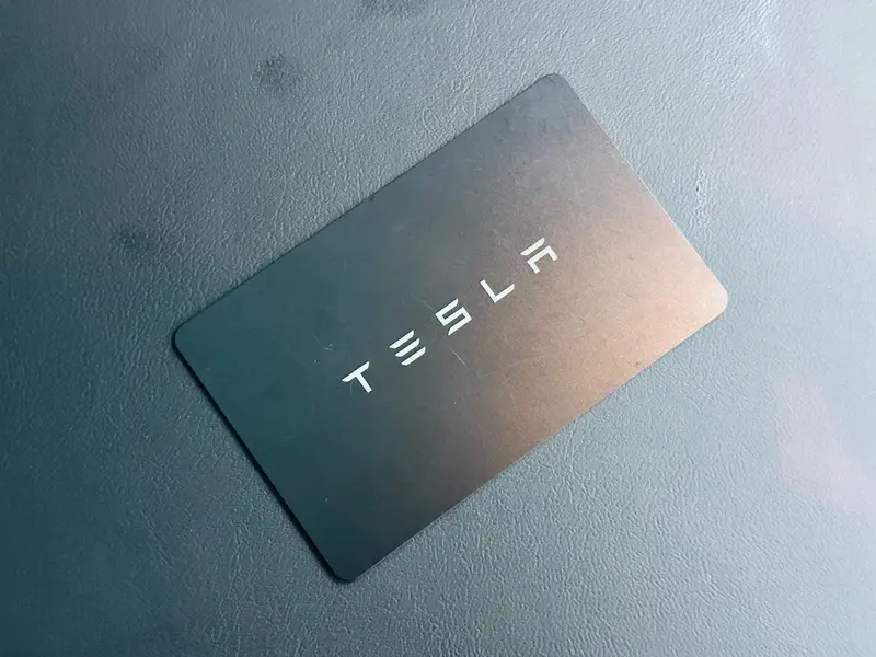 Tesla Model Y — фото 13