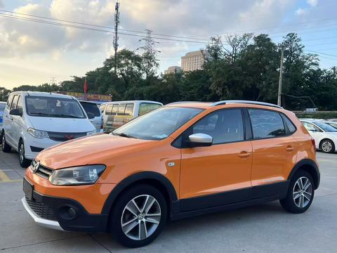 Volkswagen Polo 2012 1.6L Cross POLO AT