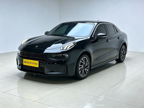 Lynk & Co 03