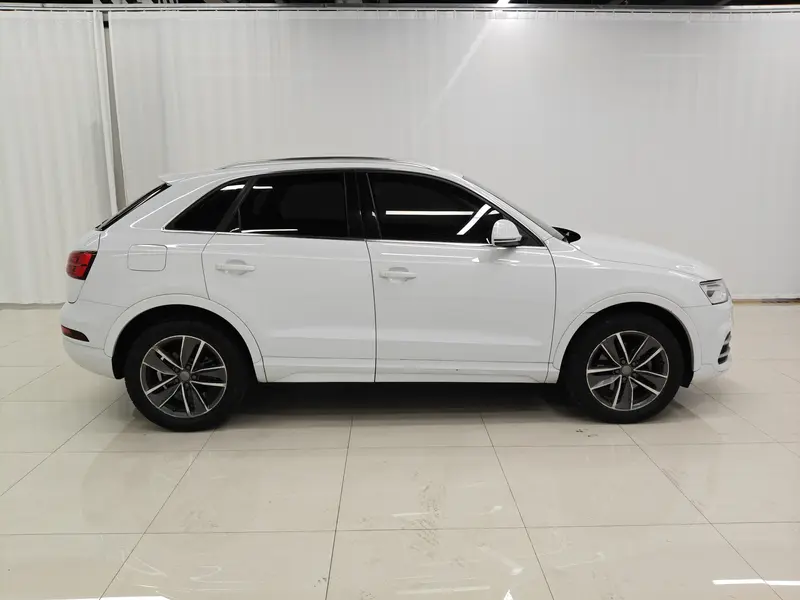 Audi Q3 30 TFSI стиль — фото 8