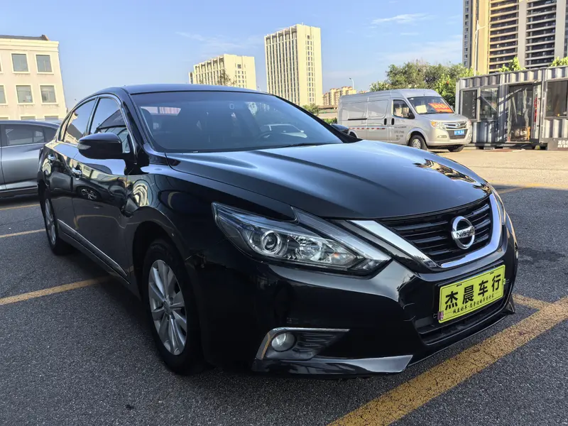 Nissan Teana 2.0L XL — фото 3