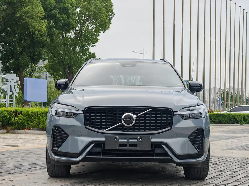 Volvo XC60 — фото 2