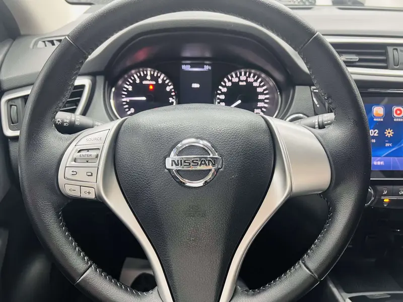 Nissan Qashqai — фото 10
