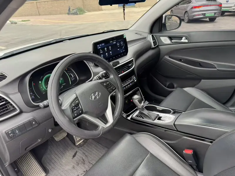 Hyundai Tucson — фото 8
