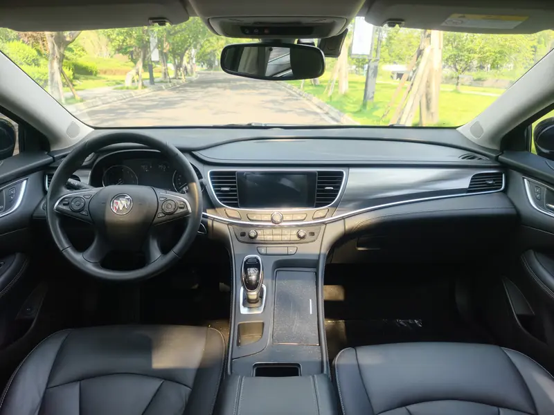 Buick LaCrosse 552T люкс — фото 10