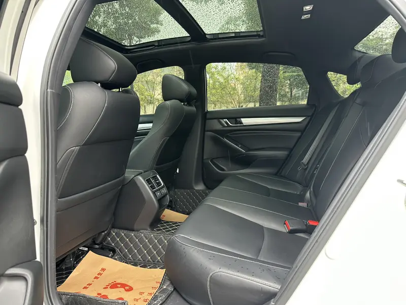 Honda Inspire — фото 12