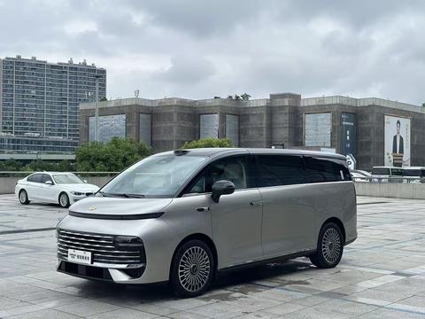 Geely Galaxy V900