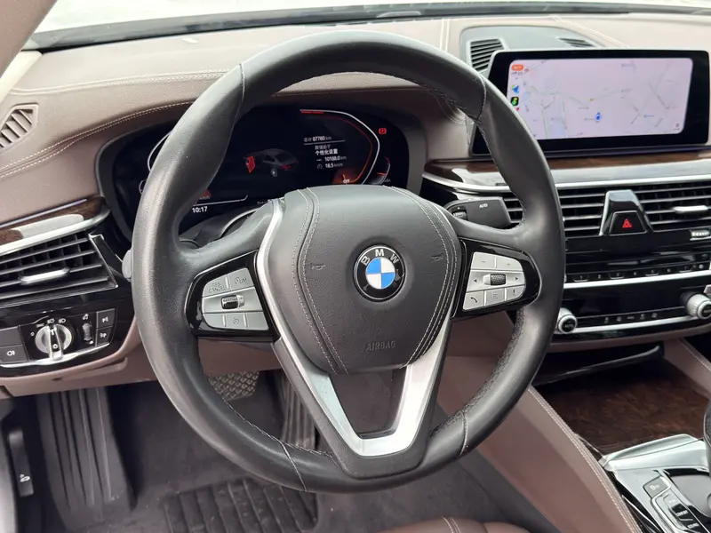 BMW 5 Series — фото 10