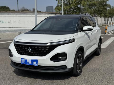 Baojun RM-5, 2019 год