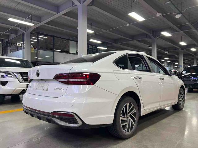 Volkswagen Lavida 2024 Белый из Китая, фото 6