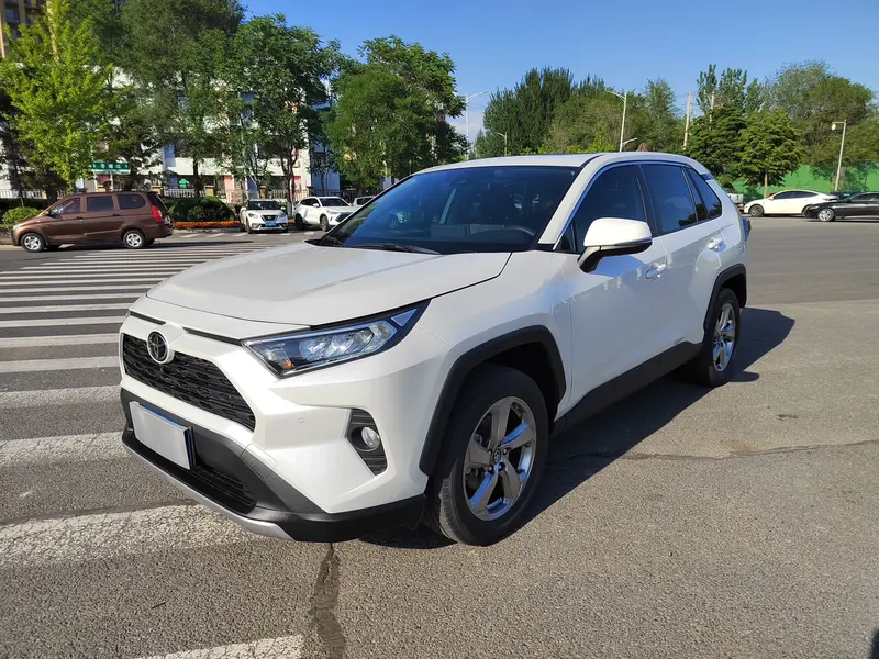 Toyota RAV 4 2.0 L CVT 2 WDPLUS — фото 1