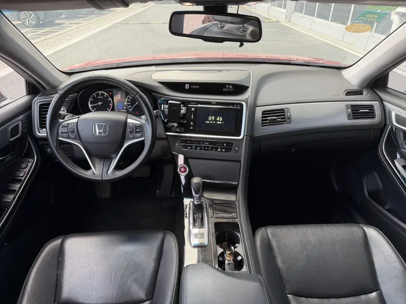 Honda Spirior 2.4L премиум — фото 5