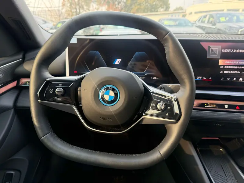 BMW i5 — фото 9