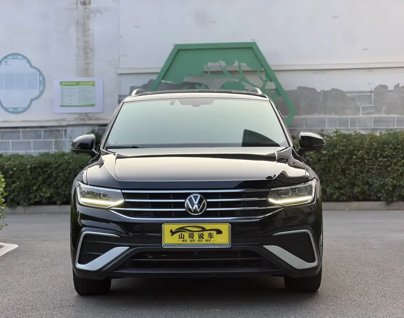 Volkswagen Tiguan L — фото 2