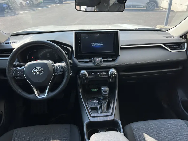 Toyota RAV 4 2.0 L CVT 4 WD — фото 5
