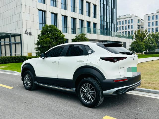 Mazda CX-30 EV — фотографии объявления, Фото 12