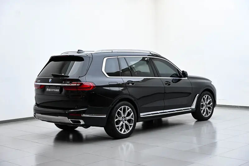 BMW X7 — фото 7
