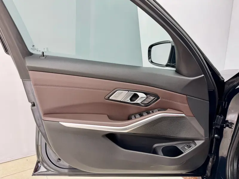 BMW 3 Series — фото 16