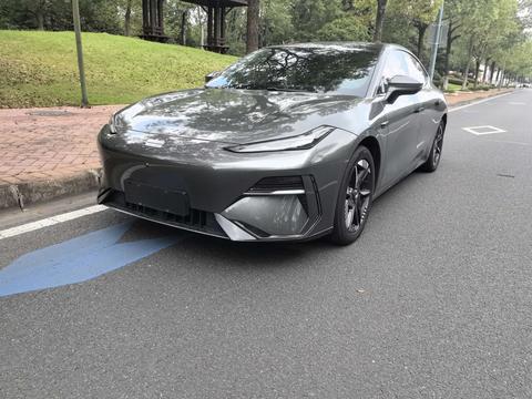 Geely Galaxy E8