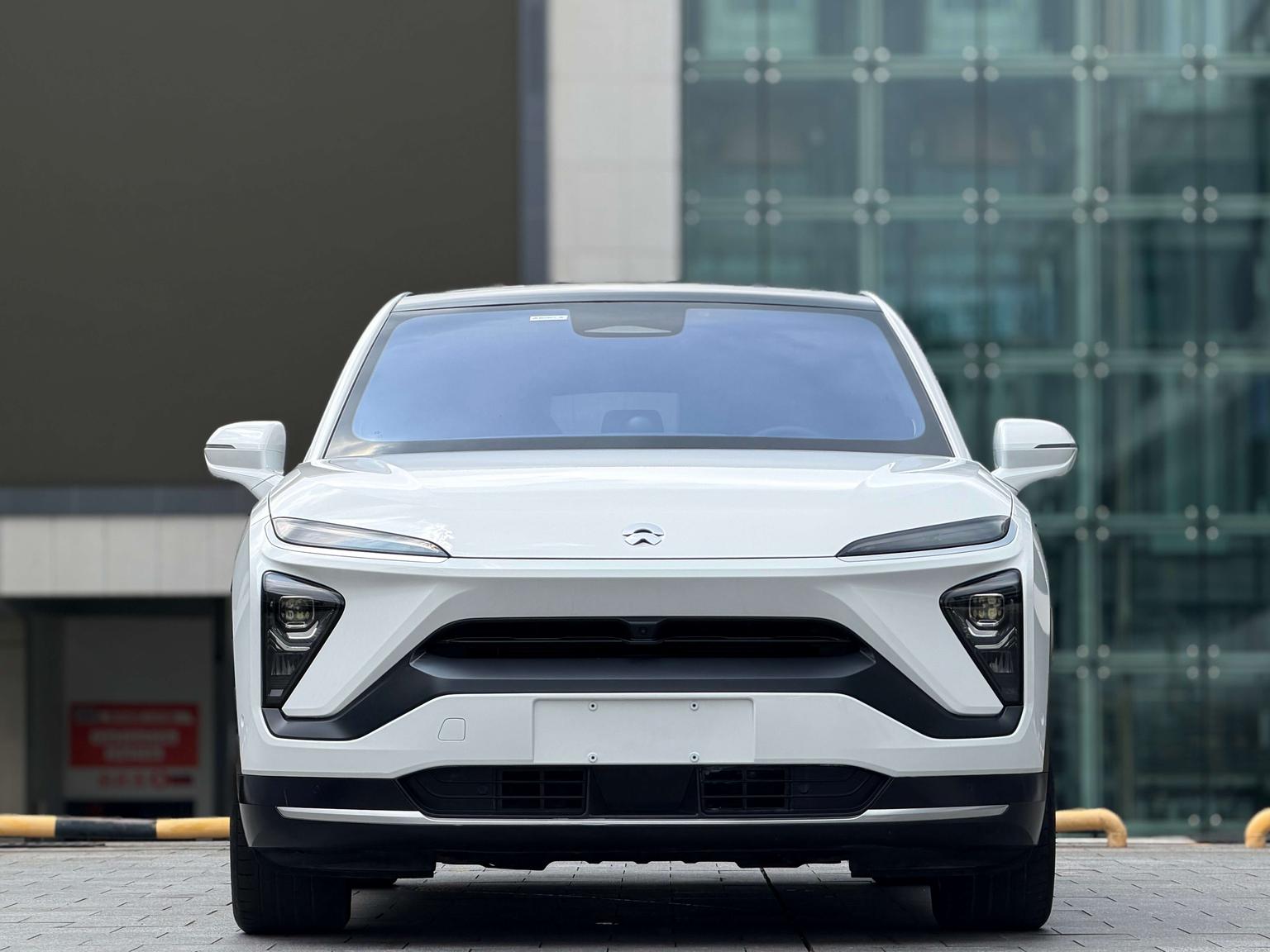 NIO EC6: фотография 2 из 26