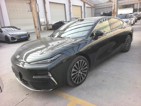 Geely Galaxy Starshine 8 PHEV