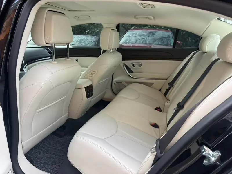 Roewe e950 — фото 10