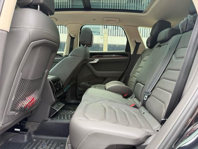 Volkswagen Touareg id 4392315 из Китая 12