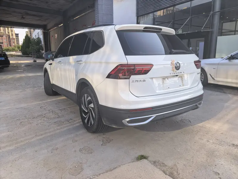 Volkswagen Tiguan L — фото 3