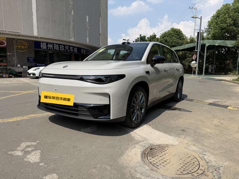 Leapmotor C10