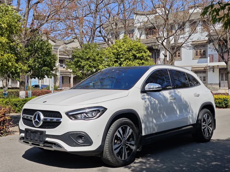 Mercedes-Benz GLA — фото 1