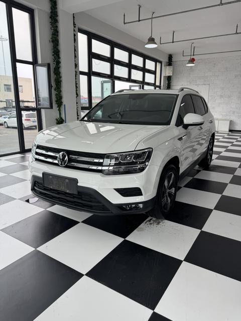 Volkswagen Tharu