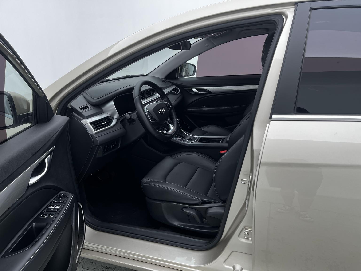 Geely Emgrand — фотографии объявления, Фото 16