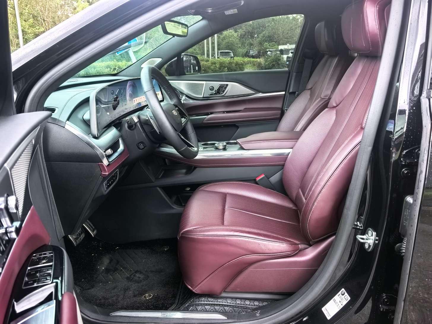 Cadillac XT5: фотография 5 из 16
