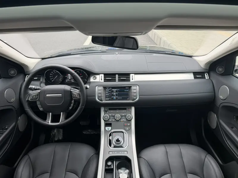 Land Rover Range Rover Evoque 2.0T — фото 8