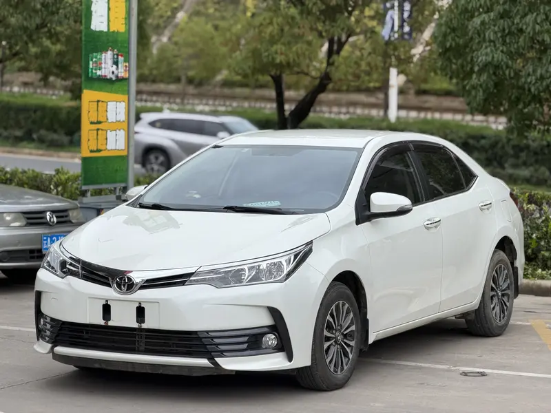 Toyota Corolla 1.2 T S-CVT GL V