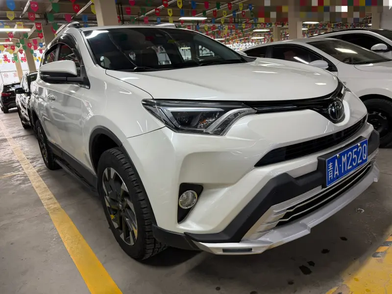 Toyota RAV4 — фото 3