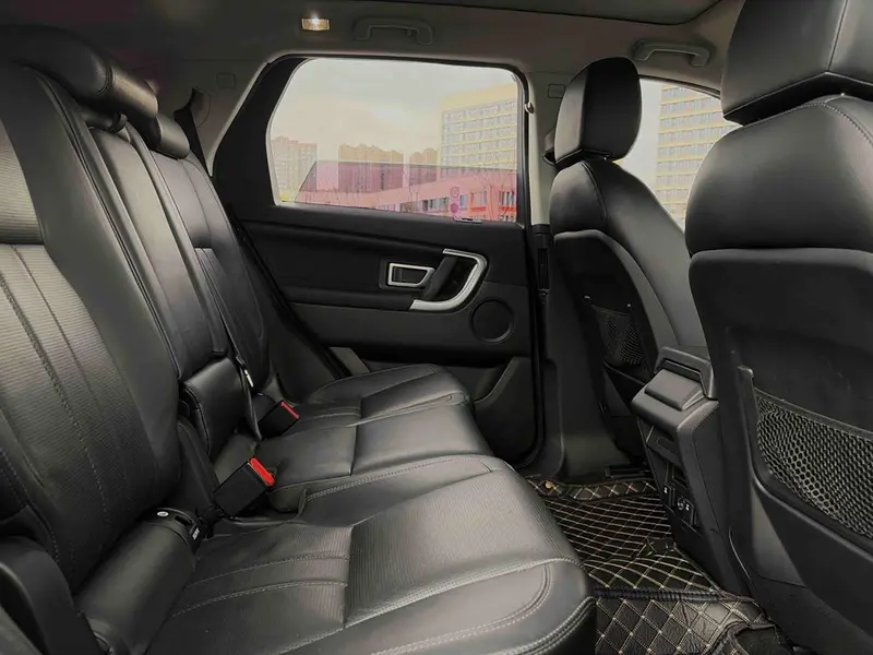 Land Rover Discovery 2.0 T HSE — фото 9
