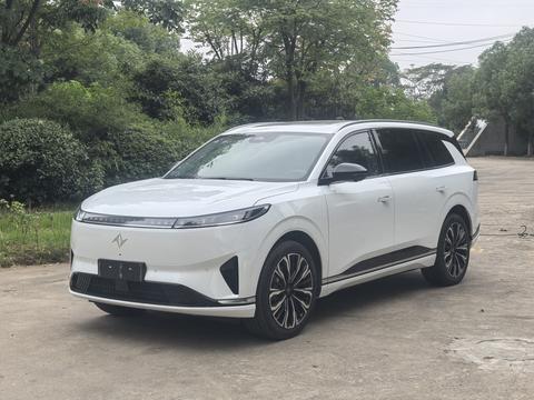 Dongfeng eπ 008
