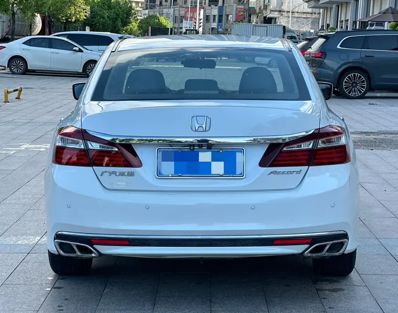 Honda Accord 2.0 L Elite — фото 5