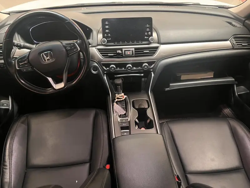 Honda Accord — фото 7