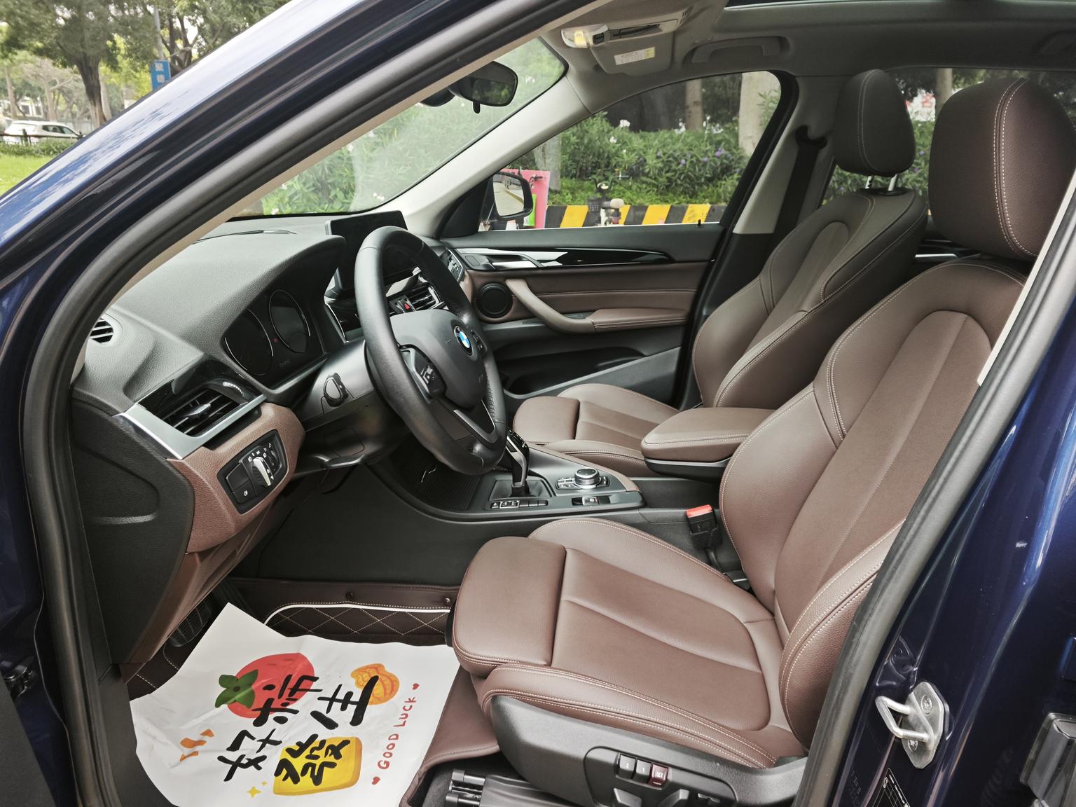 BMW X1: фотография 12 из 15