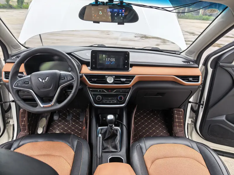 Wuling Hongguang S3 — фото 10