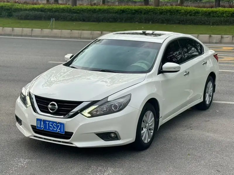 Nissan Teana 2.0 L XLComfort