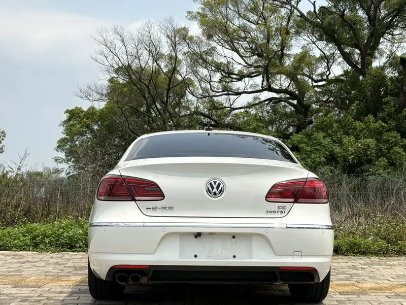 Volkswagen CC — фото 6