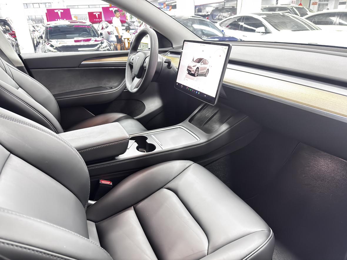 Tesla Model Y — фотографии объявления, Фото 4