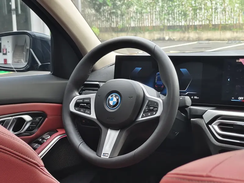 BMW i3 eDrive35L — фото 9