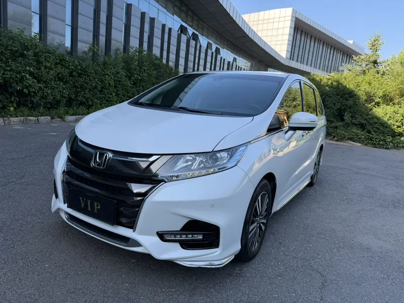 Honda Odyssey — фото 1