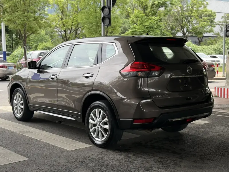Nissan X-Trail 2.0L CVT комфорт 2WD — фото 4